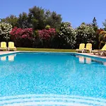 Idyllic With Huge Garden For 14pax Ferienhaus
